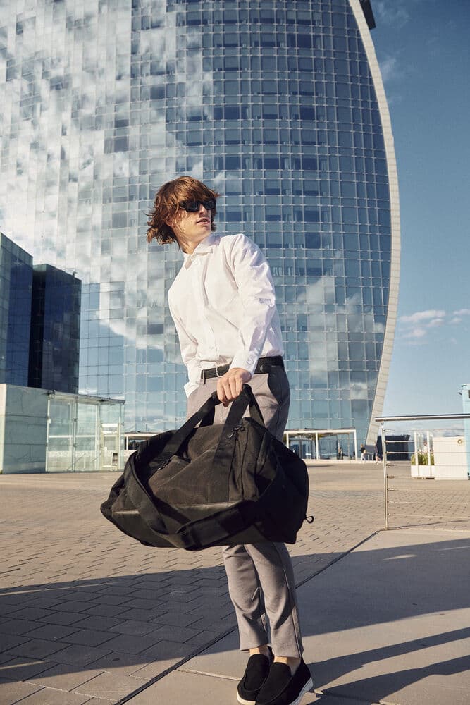 2.0 Travel Bag Medium, På modell 2