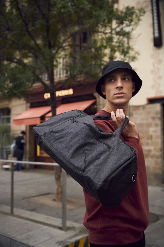 Prestige Dufflebag, På modell 1