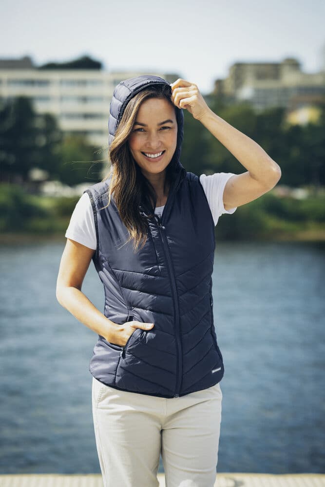 Mount Adams Vest Women, På modell 1