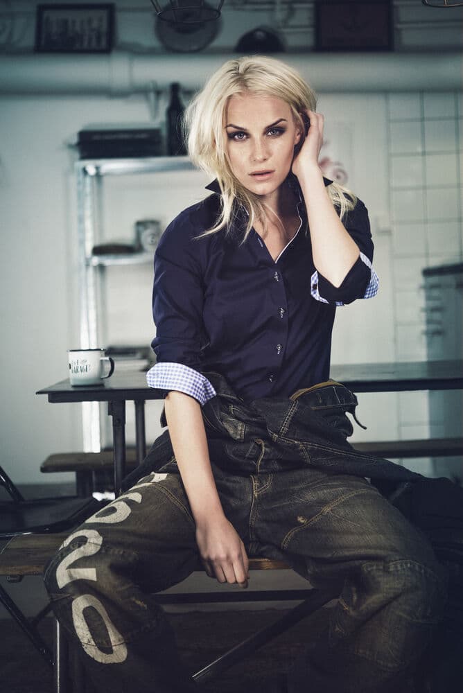 RB20 Twill Woman, På modell 1