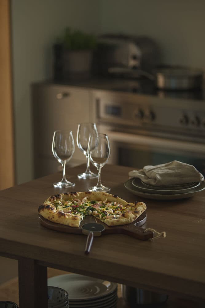 Blacksmith pizzaskjærebrett, På modell 1
