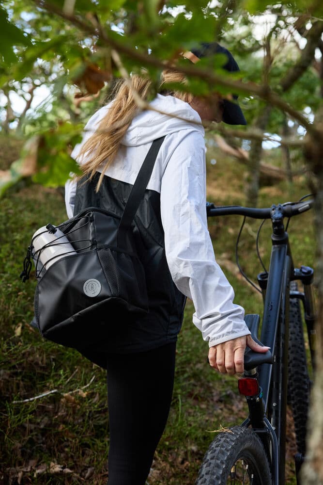 Tessa sportsflaske, På modell 6