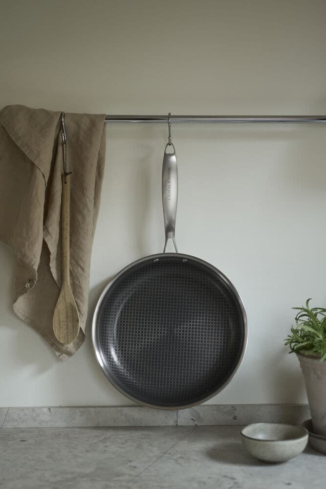 Keramisk Non-stick Stekepanne, På modell 2