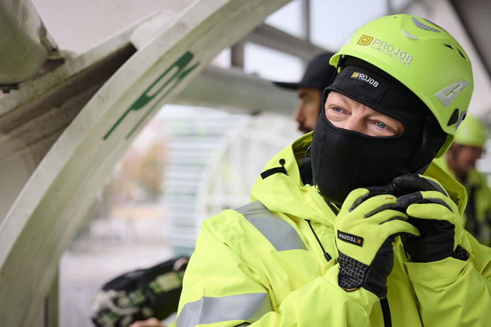 9015 Balaclava, På modell 1