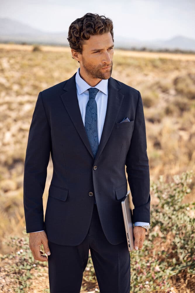 Signature Suit Trouser, På modell 3