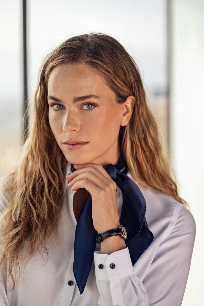 YB56 Twill Woman Contemporary, På modell 2