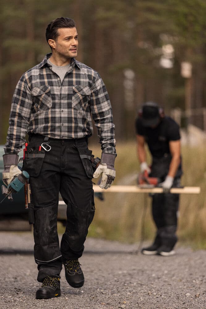 Worker Shirt, På modell 5