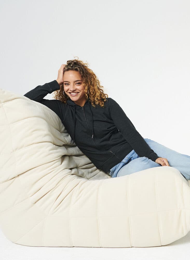Premium OC Hoody Full Zip Women, På modell 1