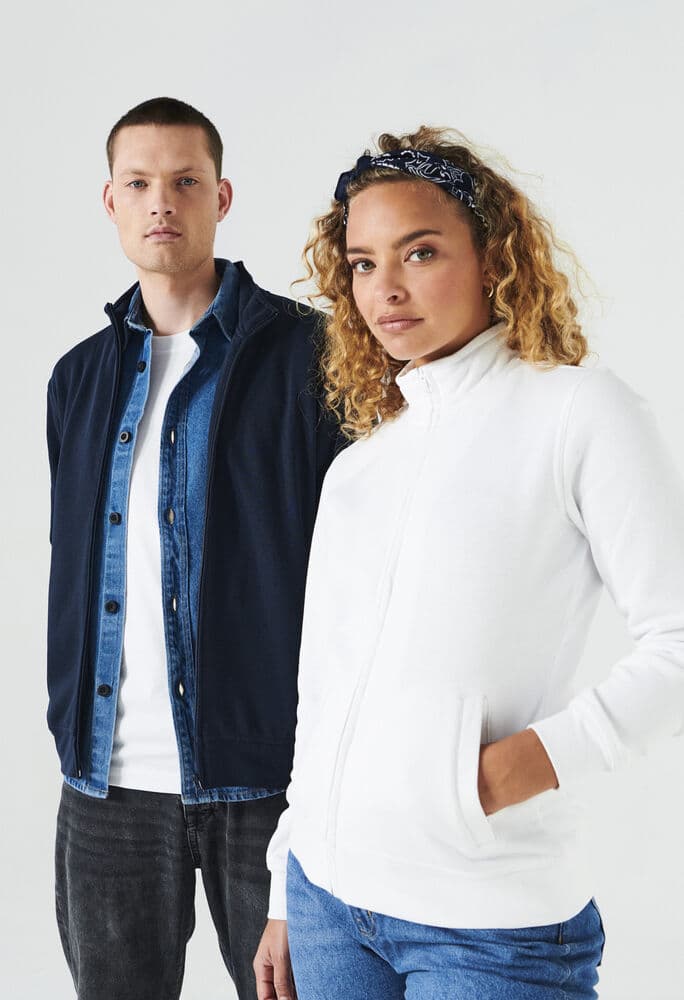 Basic Cardigan, På modell 2