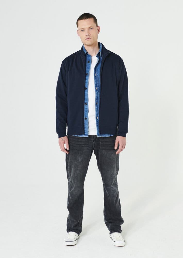 Basic Cardigan, På modell 1