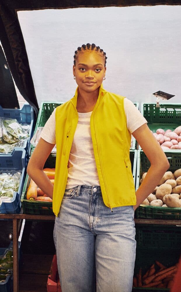 Classic Softshell Vest Women, På modell 1
