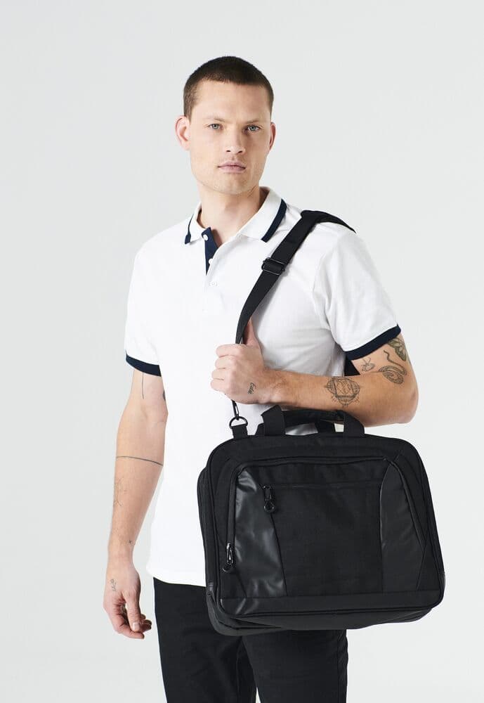 2.0 Computer Bag, På modell 1