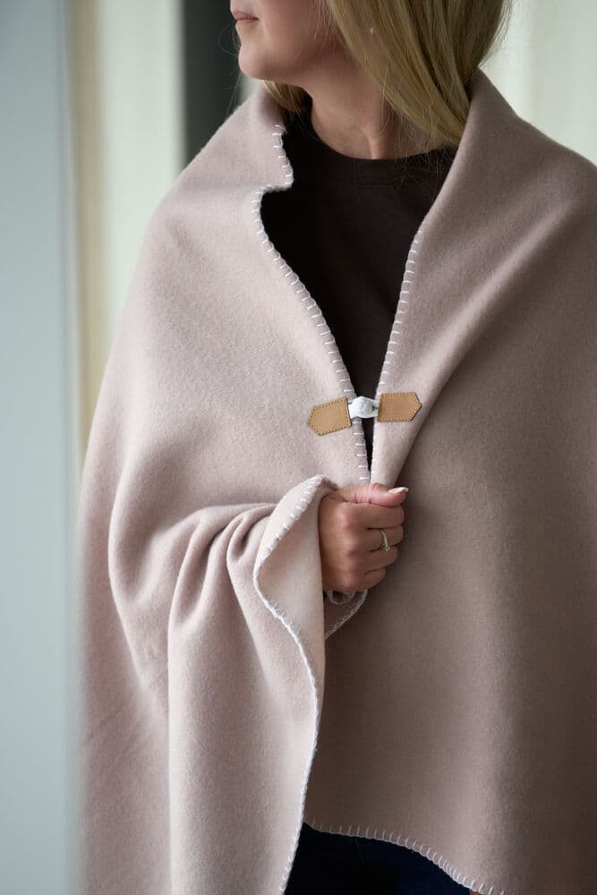 Fleecepledd/Poncho, På modell 1
