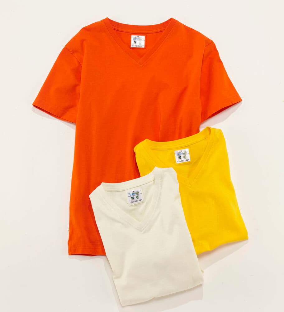 T-Shirt V-Neck Man, På modell 1