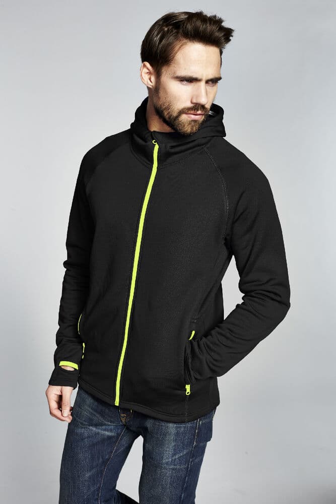 Barcelona Full Zip Man, På modell 1