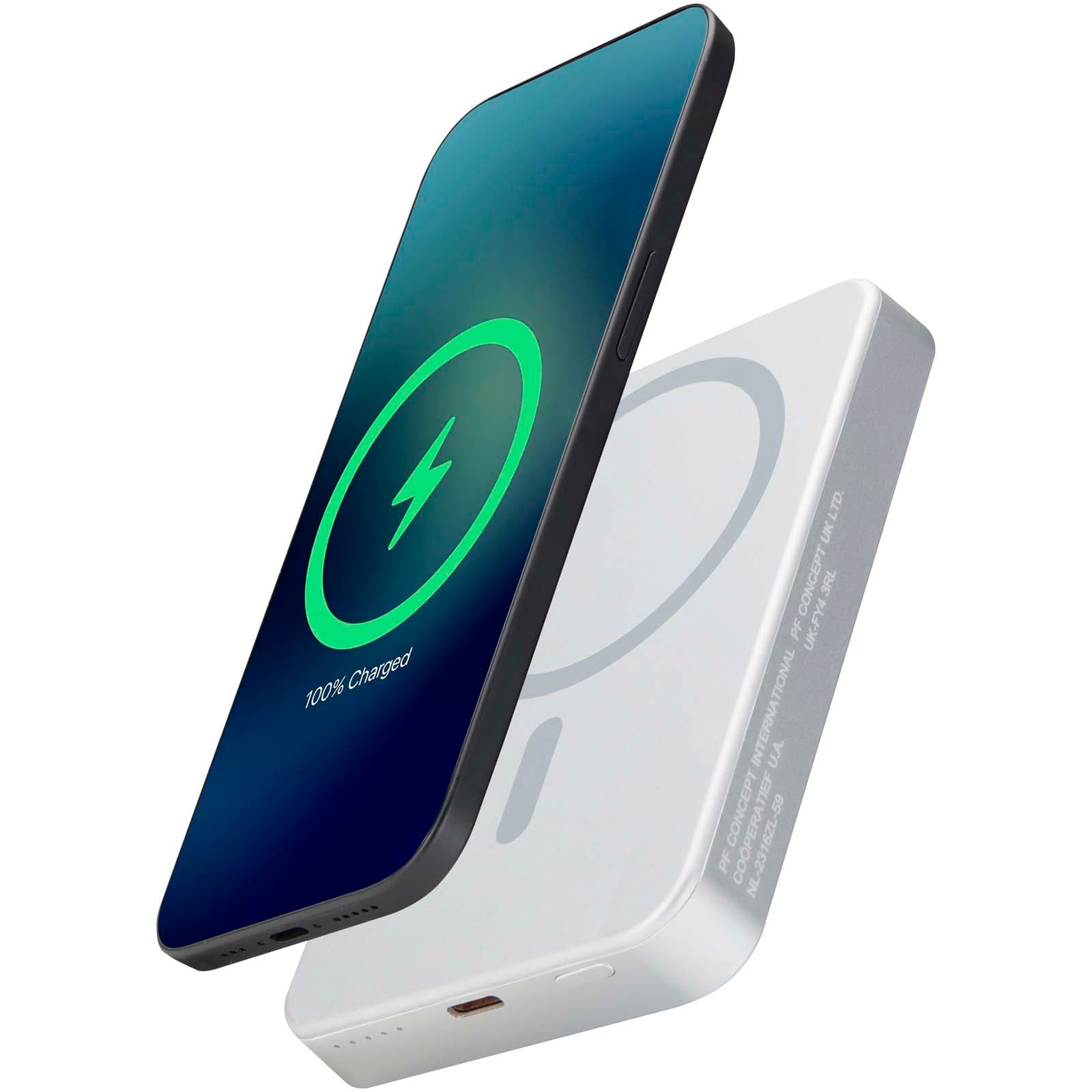 Avis 10 000 mAh RCS magnetisk powerbank i resirkulert aluminium, Sølv