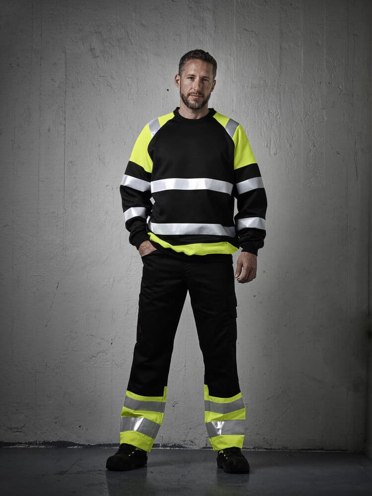 HV Servicebukse Kl 1, På modell 4