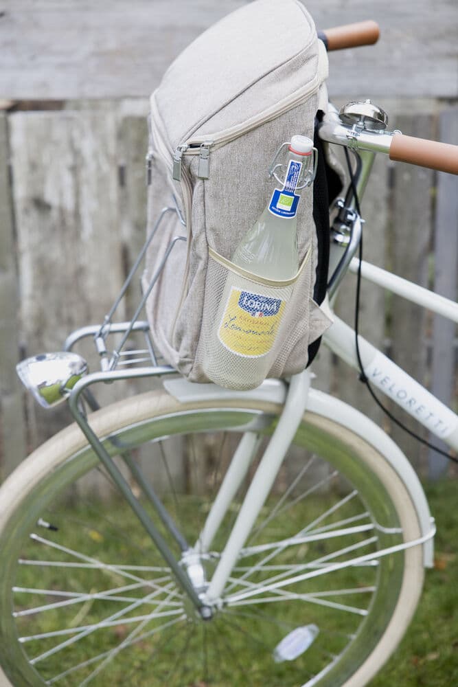 City kjøleryggsekk, beige, På modell 5