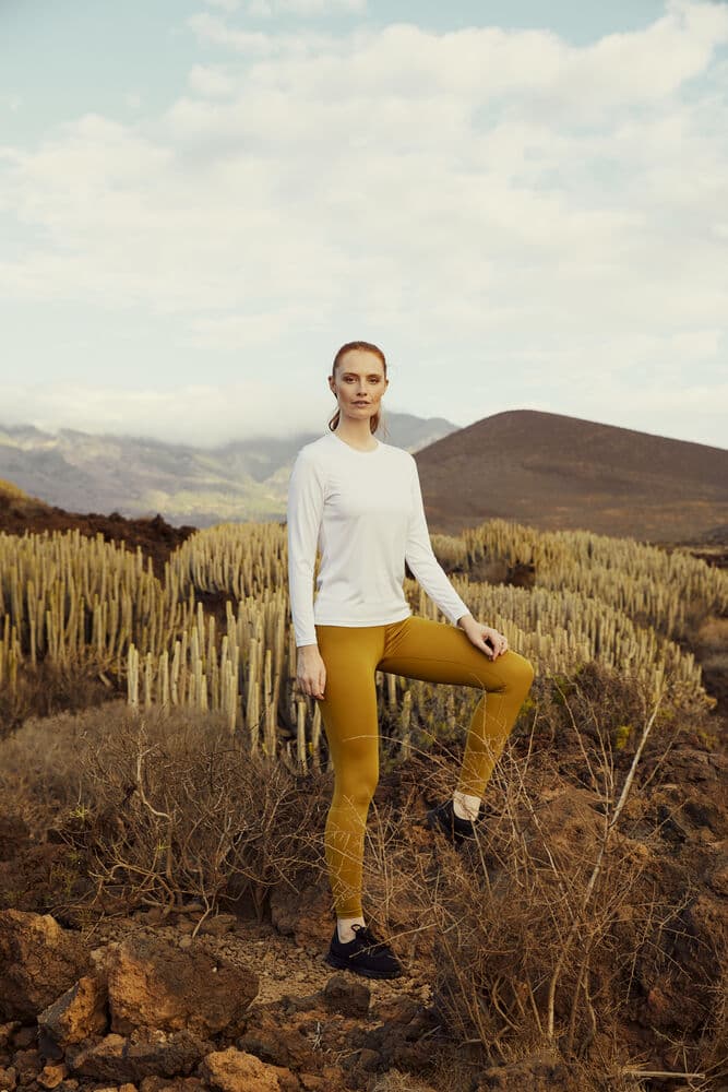 Basic Active-T L/S Women, På modell 1
