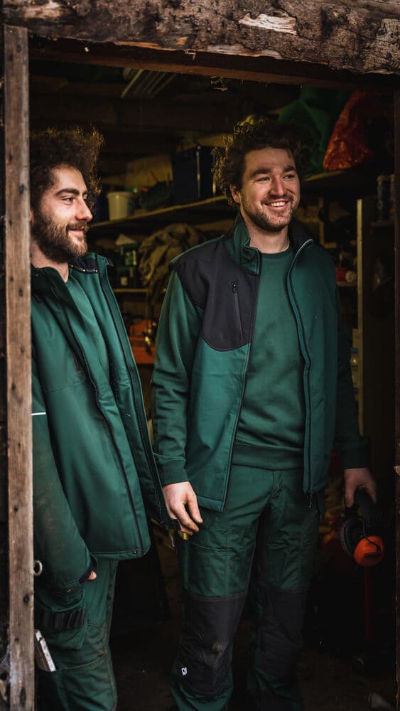 3702 Softshellvest, På modell 2