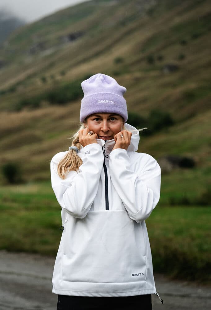 Nor Adv Backcountry Anorak W, På modell 1