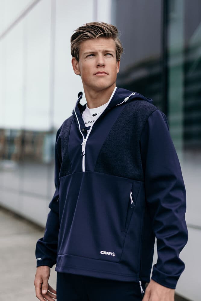 Nor Adv Backcountry Anorak M, På modell 1