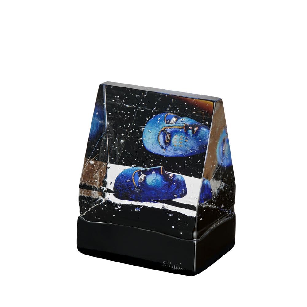 Black elements house of mystery blue, BV AC-23, På modell 1
