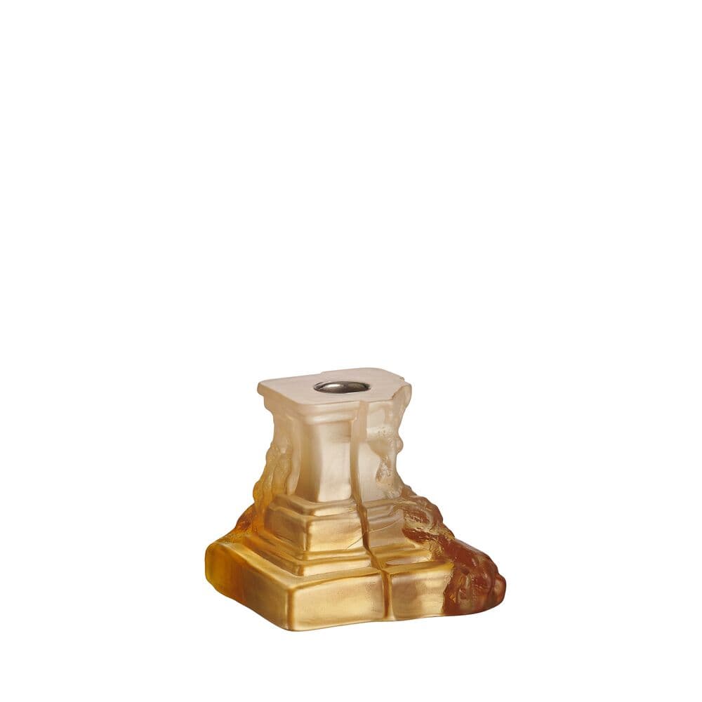 Rocky Baroque candlestick amber haze 95mm, På modell 3