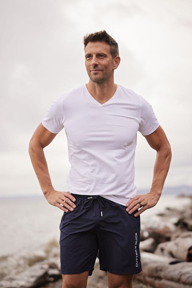 Manzanita V-neck T-shirt Men, På modell 1