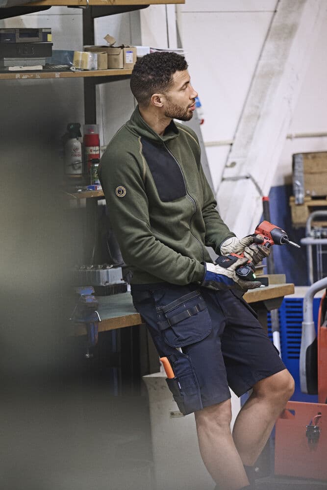 Sweatshirt Full-zip, På modell 3