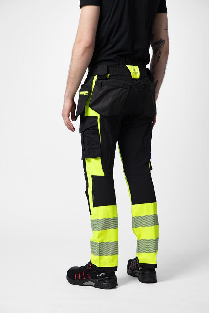 6540 Håndverksbukse EN ISO 20471 Kl 1, På modell 4