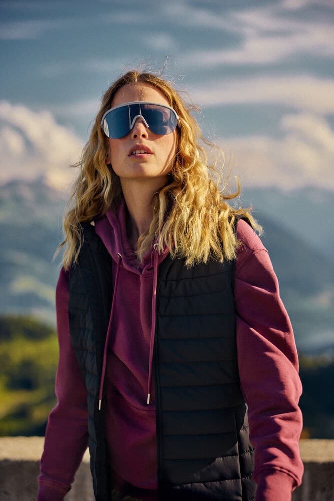 Arches Vest Woman, På modell 1