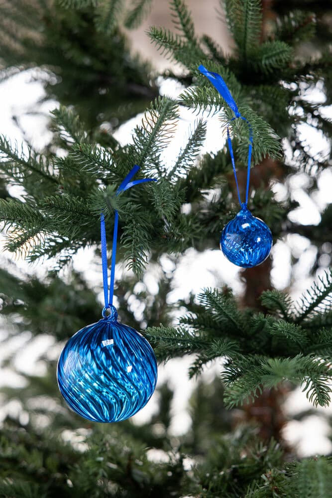 Juletrekule Opacity XS, 4-pk., På modell 2