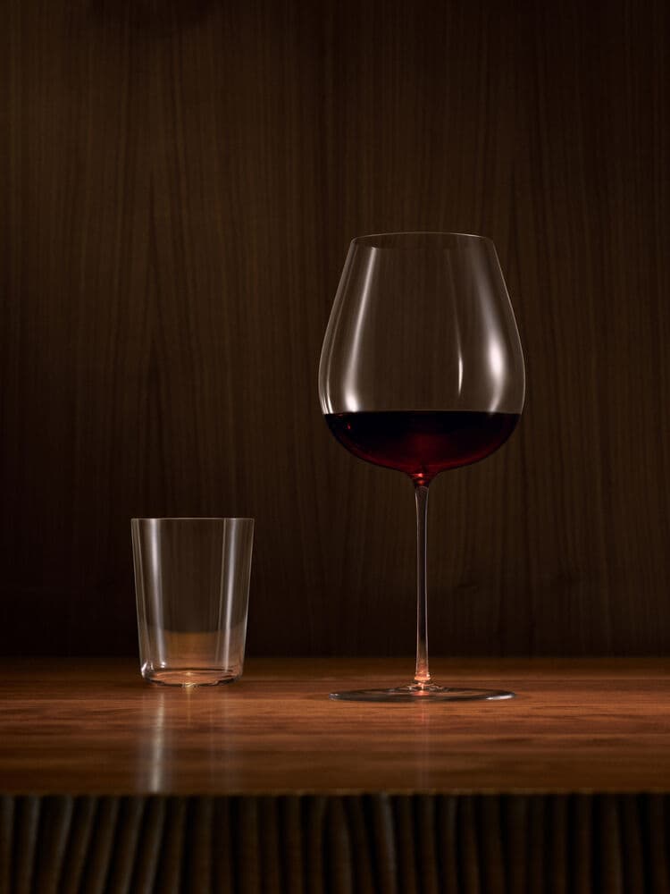 Orrefors x Björn Frantzén handmade edition rødvins glass 76cl, På modell 2
