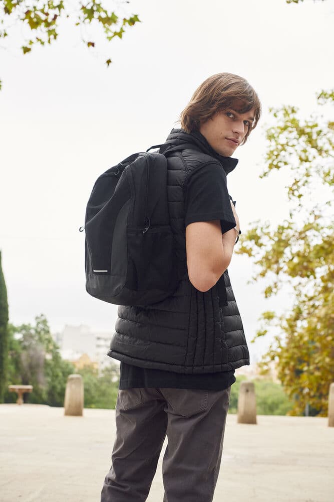 2.0 Cooler Backpack, På modell 1