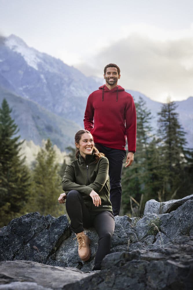 Pemberton Hood Men, På modell 6