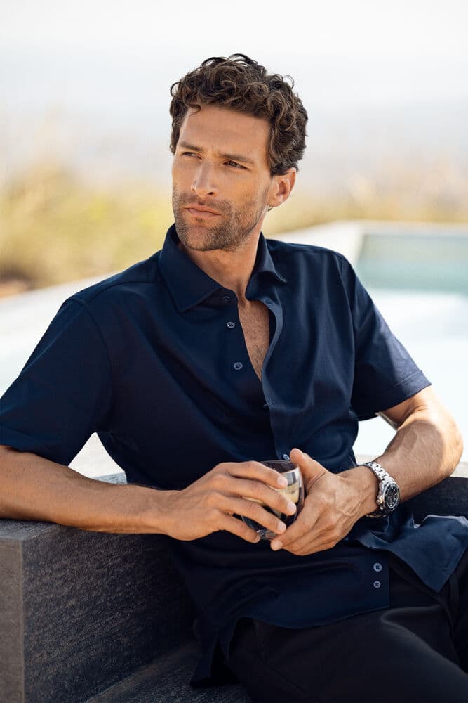 IB132 Interlock Knit S/S Slim, På modell 2