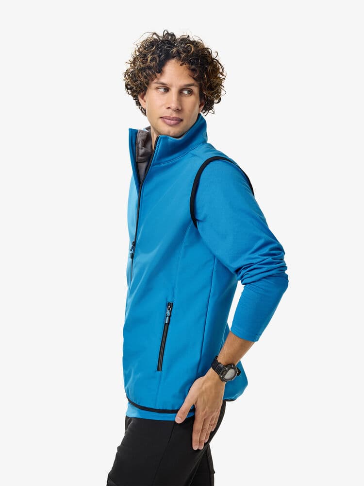 Trial Vest, På modell 2