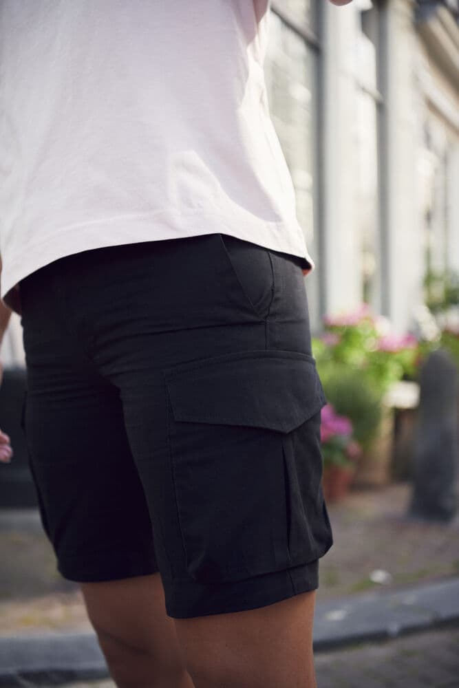 Cargo Shorts, På modell 4