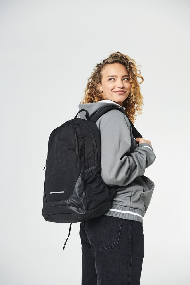 2.0 Backpack, På modell 1