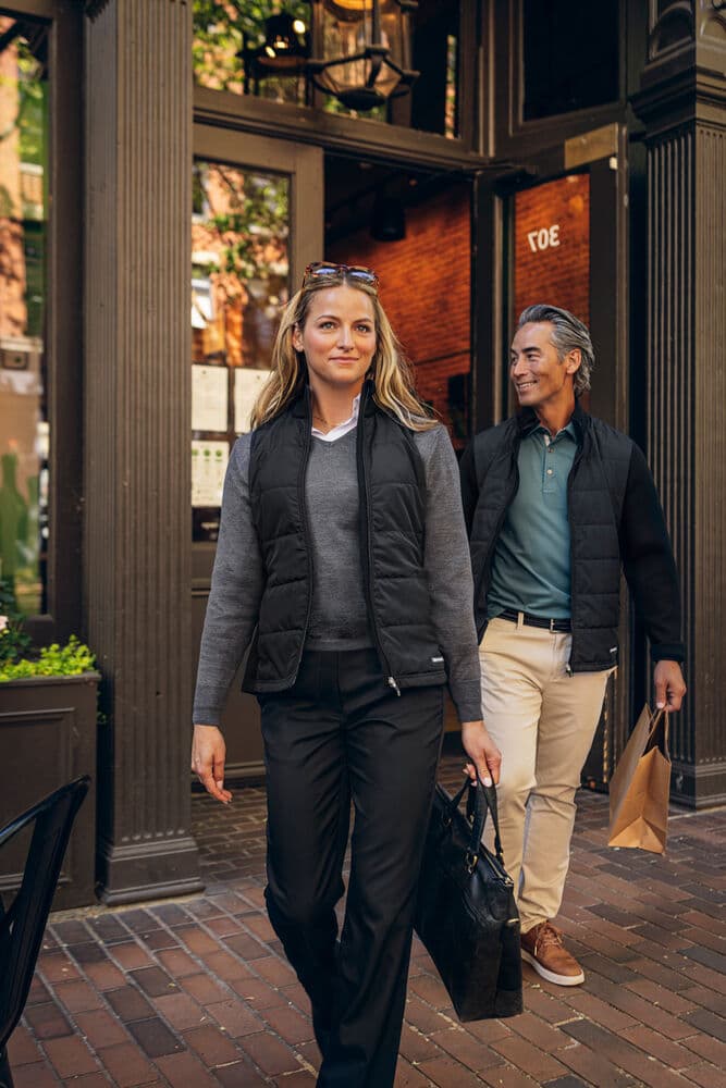 Pemberton Hybrid Jacket Men, På modell 1