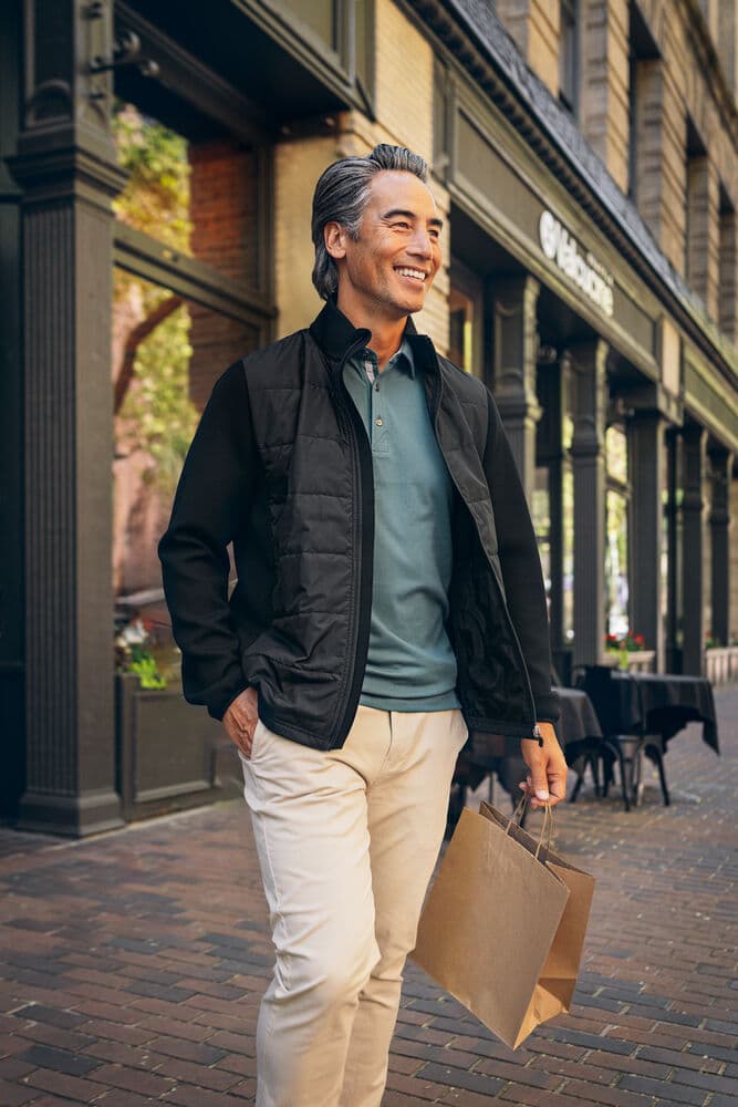 Pemberton Hybrid Jacket Men, På modell 2