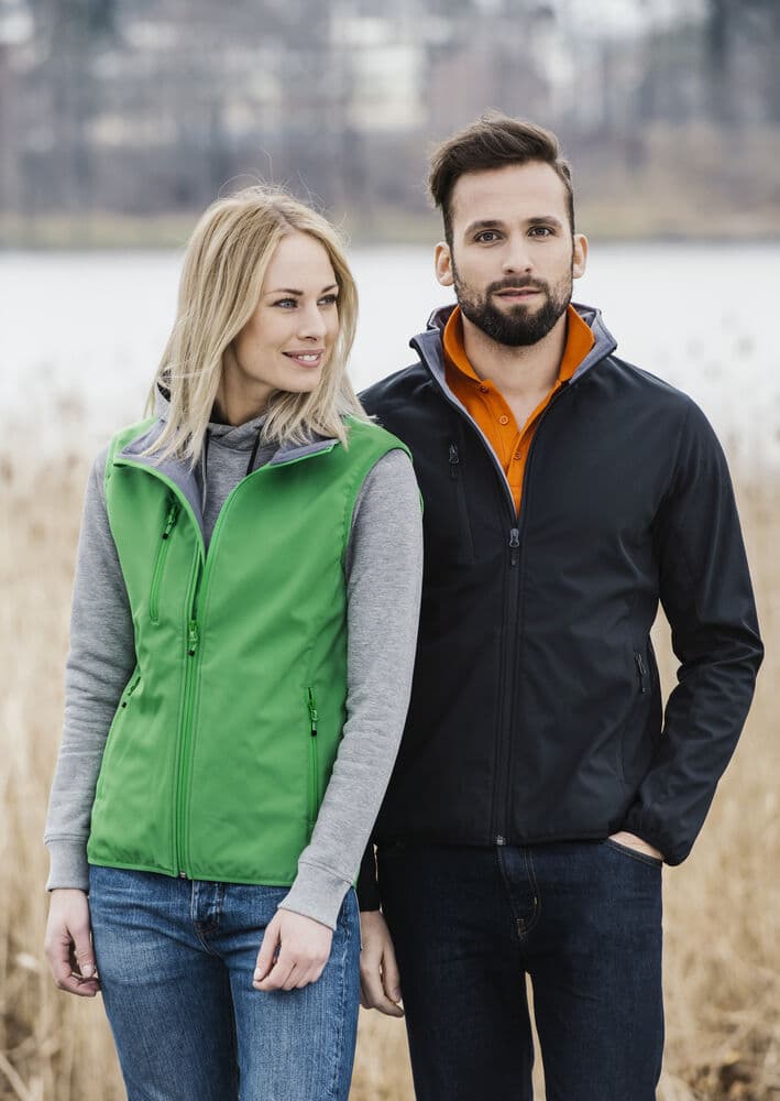 Basic Softshell Vest Ladies, På modell 3